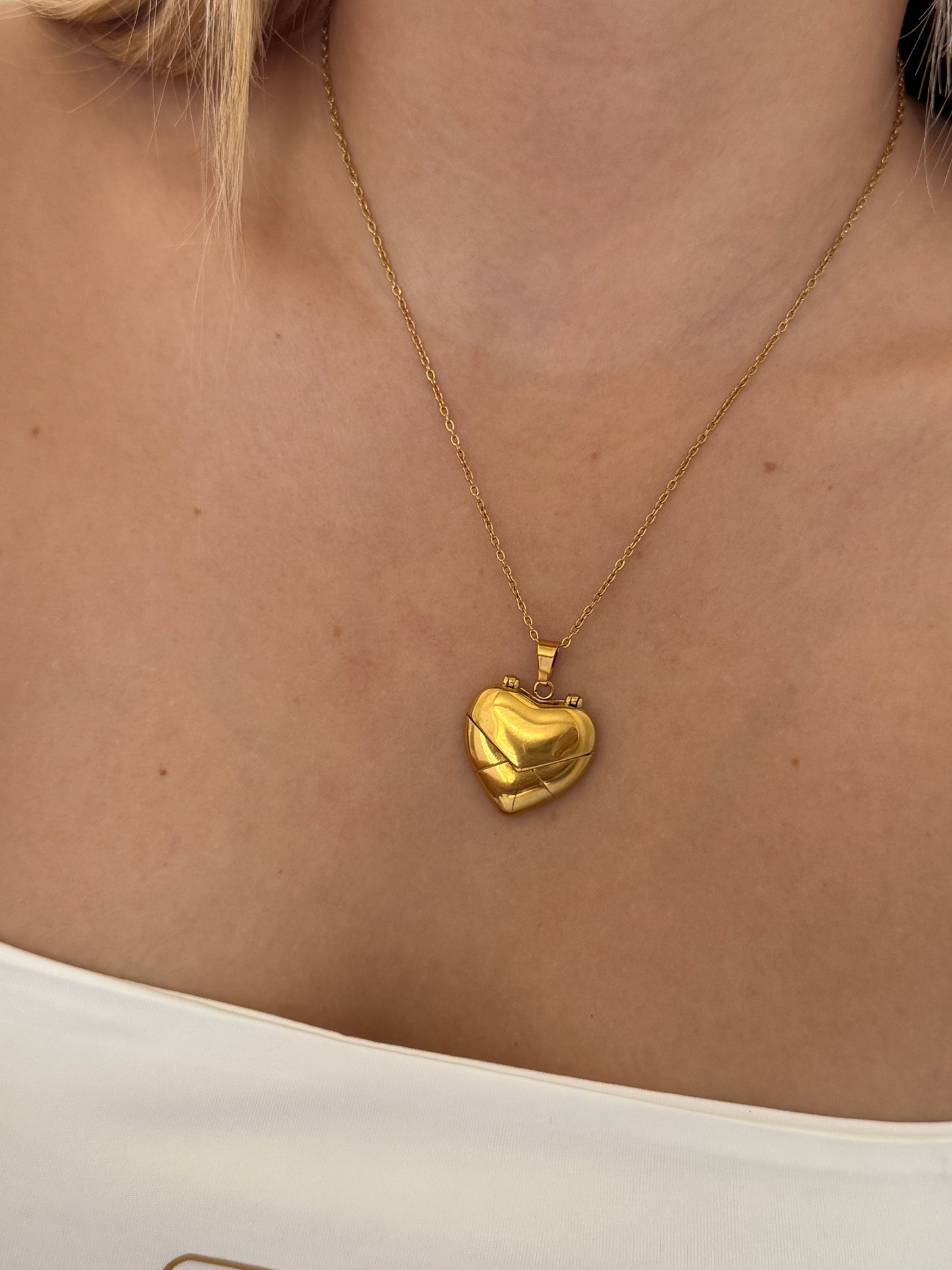 Te amo Necklace