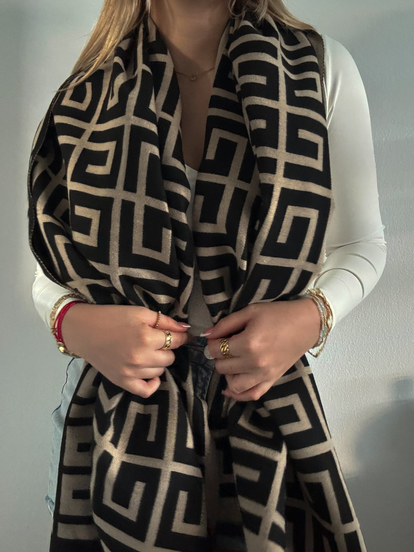 Doble G Scarf