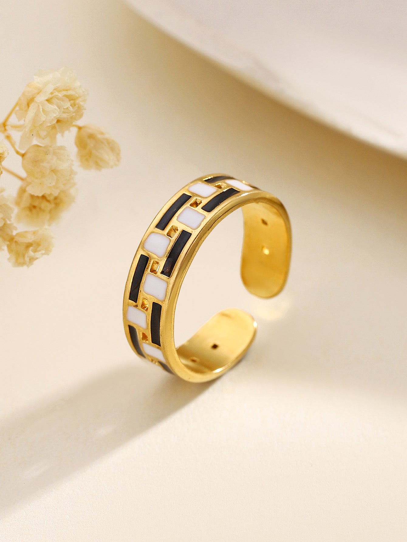 Dinora Ring